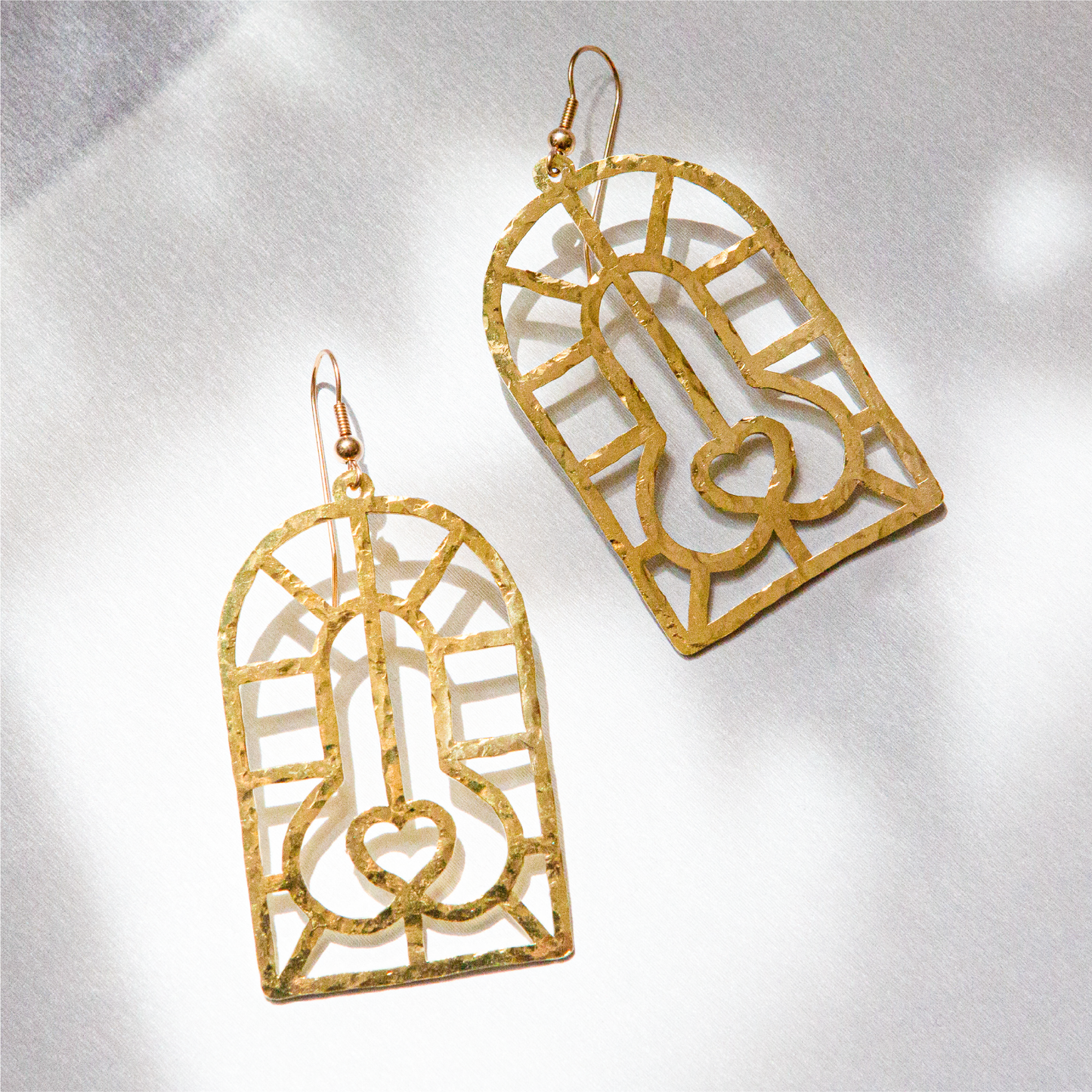 verga heart-on arch earrings