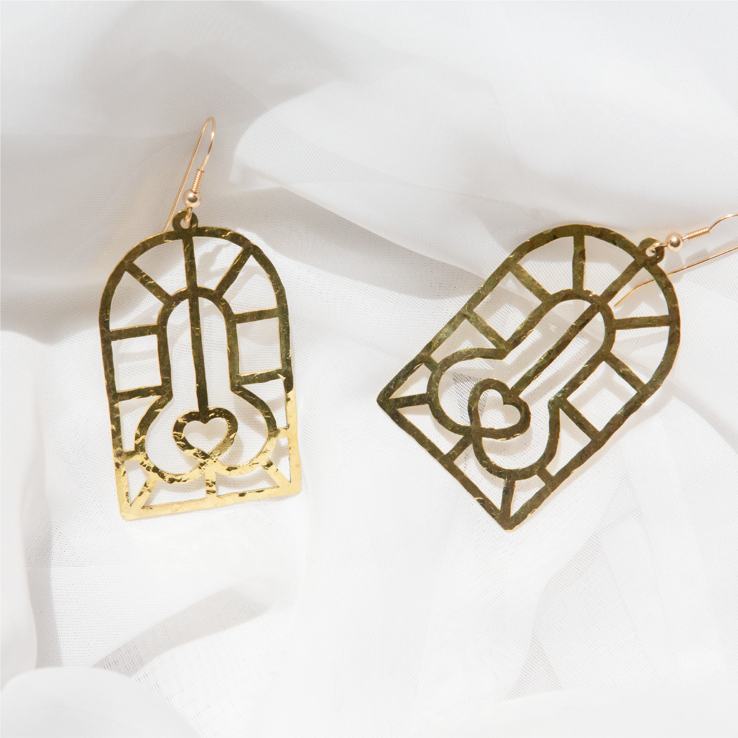 verga heart-on arch earrings